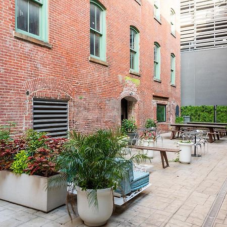 Mint House At The Divine Lorraine Hotel - Philadelphia Exterior photo