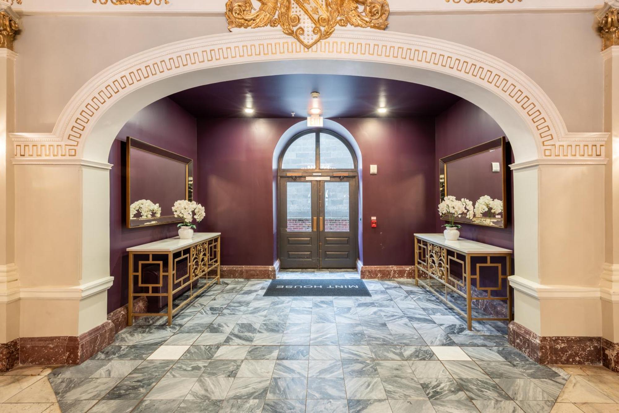 Mint House At The Divine Lorraine Hotel - Philadelphia Exterior photo